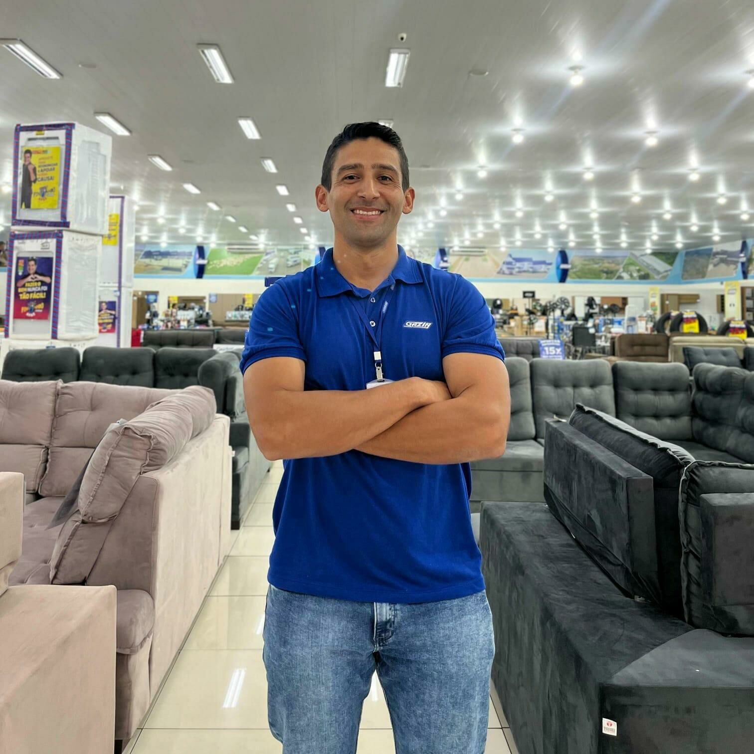 Imagem de compartilhamento para o artigo Posse do novo gerente na Gazin Costa Rica terá cantor Gustavo Liso e ofertas em até 12x e 15x sem entrada da MS Todo dia